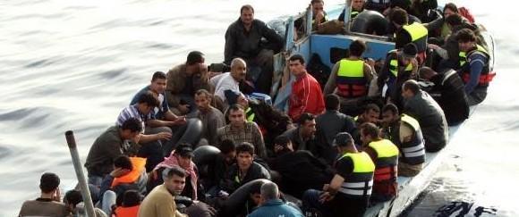 البحرية الملكية تقدم المساعدة بعرض المتوسط لـ111 مرشحا للهجرة السرية