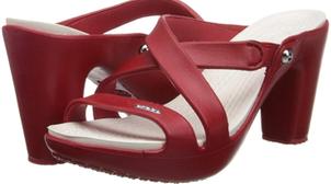 Découvrez "Cyprus", la nouvelle crocs à talons!