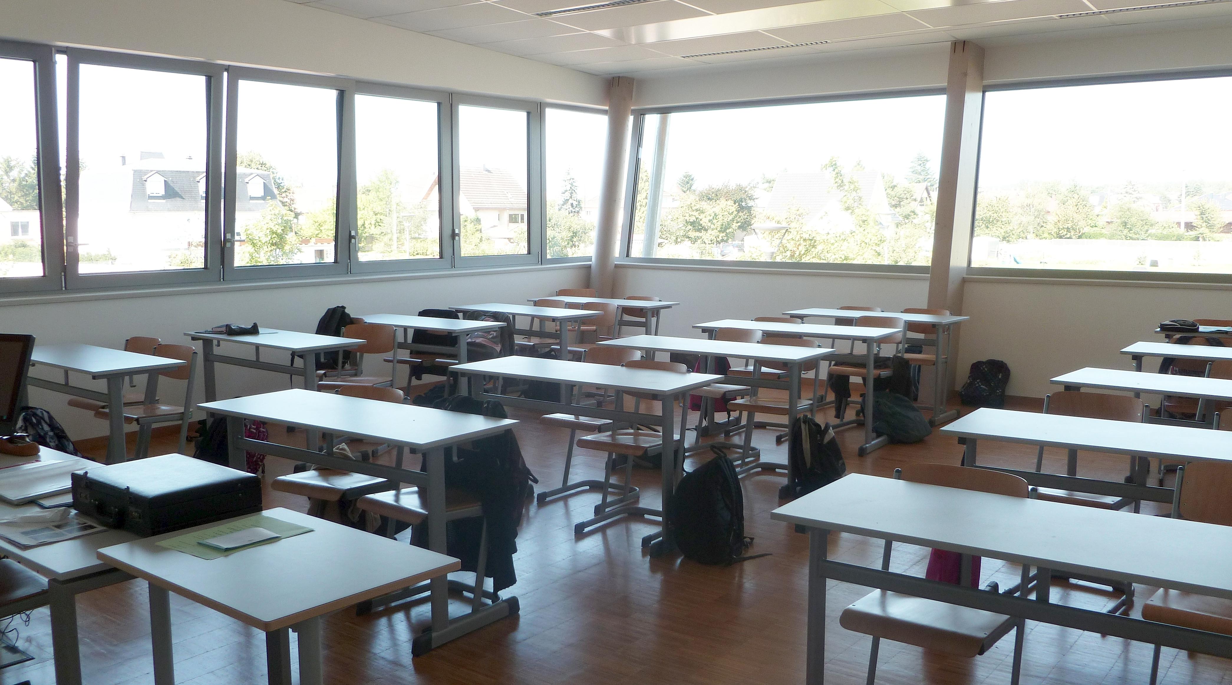 فاس- مكناس: تعبئة قاعات مغطاة ومدرجات جامعية لتنظيم امتحانات الباكالوريا