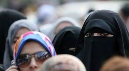 Royaume-Uni : La police soutient les femmes musulmanes dans les signalements de…