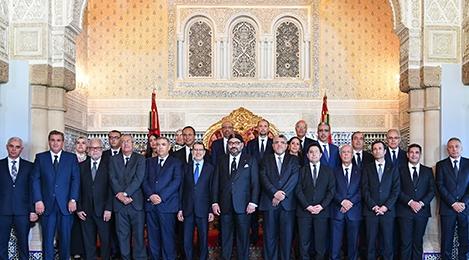 فيديو: موقع 2m.ma يرصد أجواء تعيين وزراء التشكيلة الجديدة للحكومة
