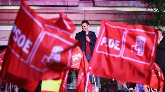 Législatives en Espagne: victoire du PSOE, le parti d’extrême droite devient la…
