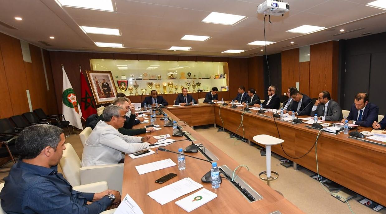 جامعة الكرة المغربية ترفض تغيير "قانون المدرب"