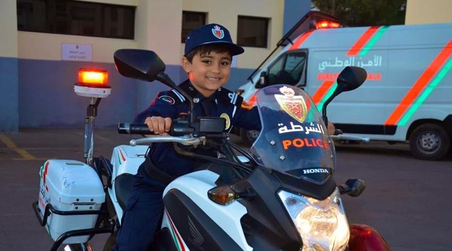 Yassir «le petit policier», reçu à la préfecture de police de Casablanca (Vidéo)