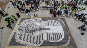 L’Egypte réalise la plus grande mosaïque du monde avec une tasse de café sous f…