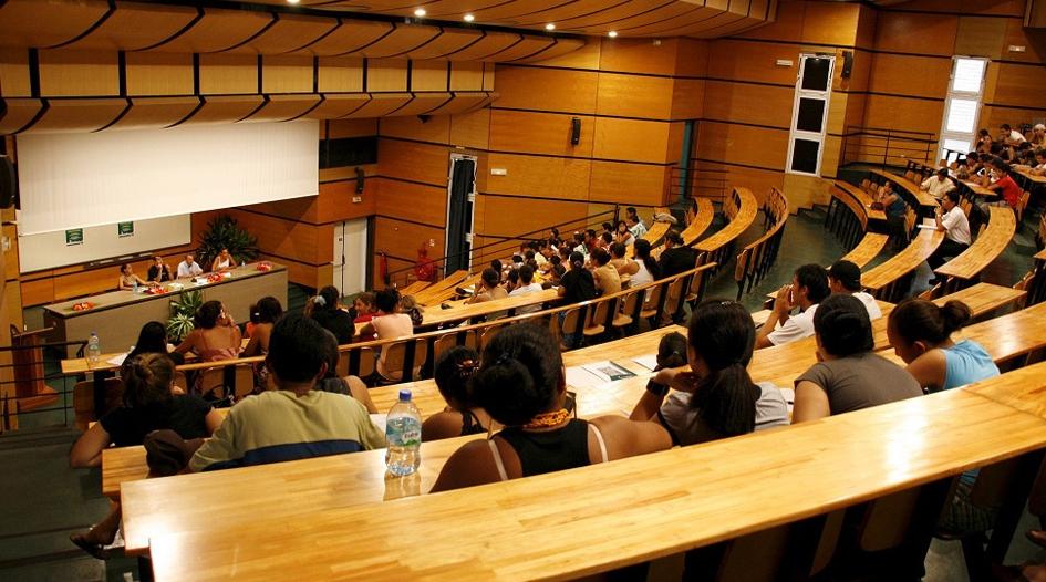 وزارة التعليم تُطلق عملية الترشيح للاستفادة من منح "الاستحقاق" و "OCP" و "التميز"