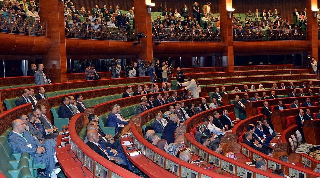 La Chambre des conseillers adopte la première partie du projet de loi de financ…
