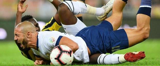 صور: أمرابط يتعافى من إصابته ويعود لتداريب النصر السعودي