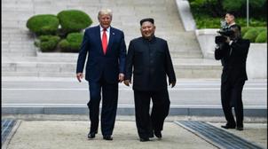 Donald Trump en Corée du Nord pour réamorcer les discussions avec Kim Jong Un