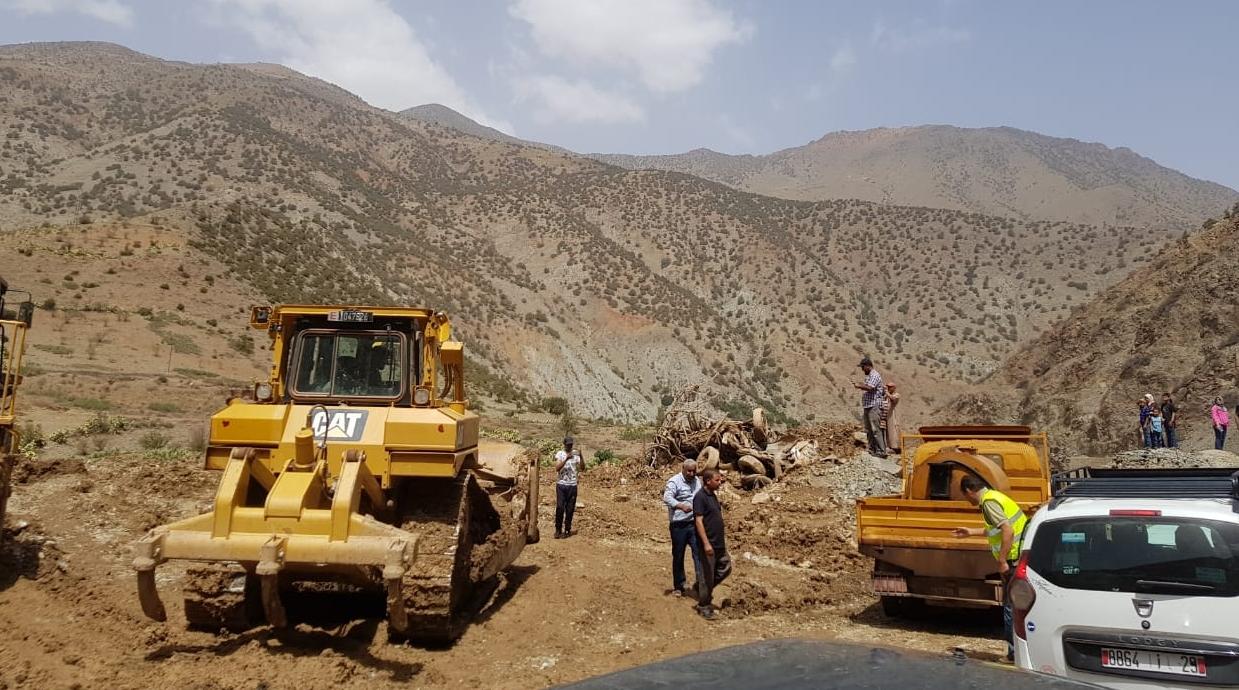 فتح الطريق الجهوية الرابطة بين بومالن دادس و مسمرير في وجه حركة المرور