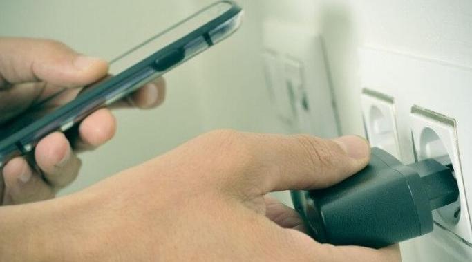 Coup d'envoi d'une campagne de contrôle de la conformité des chargeurs et des b…