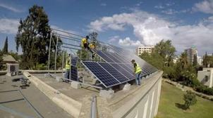 L’Institut français de Meknès installe une centrale photovoltaïque sur le toit …