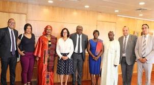 Mme Akharbach expose à une délégation de l'UA l’action de la HACA