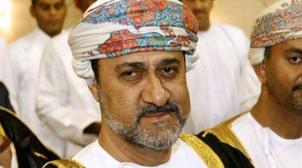 سلطان عمان الجديد يتعهد مواصلة سياسة بلاده التي انتهجها سلفه الراحل قابوس