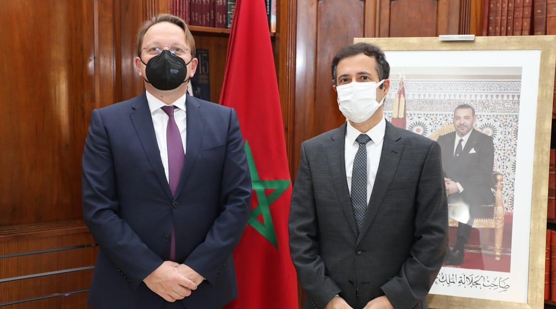 Coopération Maroc-UE: Entretien entre le ministre de l'économie et le Commissai…