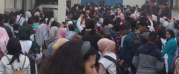 بعد قتل تلميذ لزميل له .. ساكنة "تروال" بوزان تحتج وتطالب بتأمين محيط المدارس
