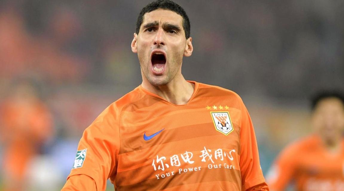Atteint du Covid-19, Marouane Fellaini rassure sur son état de santé et s’entra…