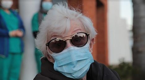 Tanger : guérie du Covid-19, une allemande de 78 ans quitte l'hôpital Mohammed …