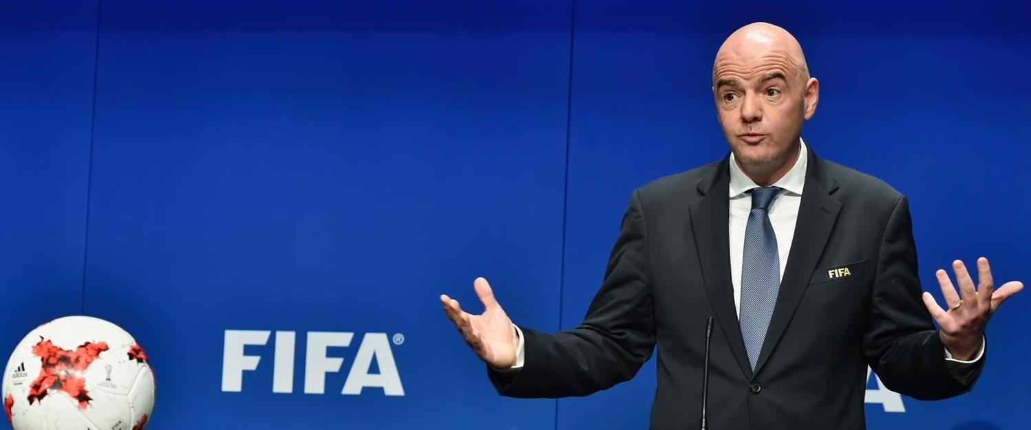 رئيس "الفيفا" يستبعد تنظيم بطولة كأس العالم لكرة القدم في قطر من دون جمهور
