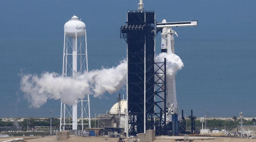 USA : décollage historique d'une fusée SpaceX avec deux astronautes à bord