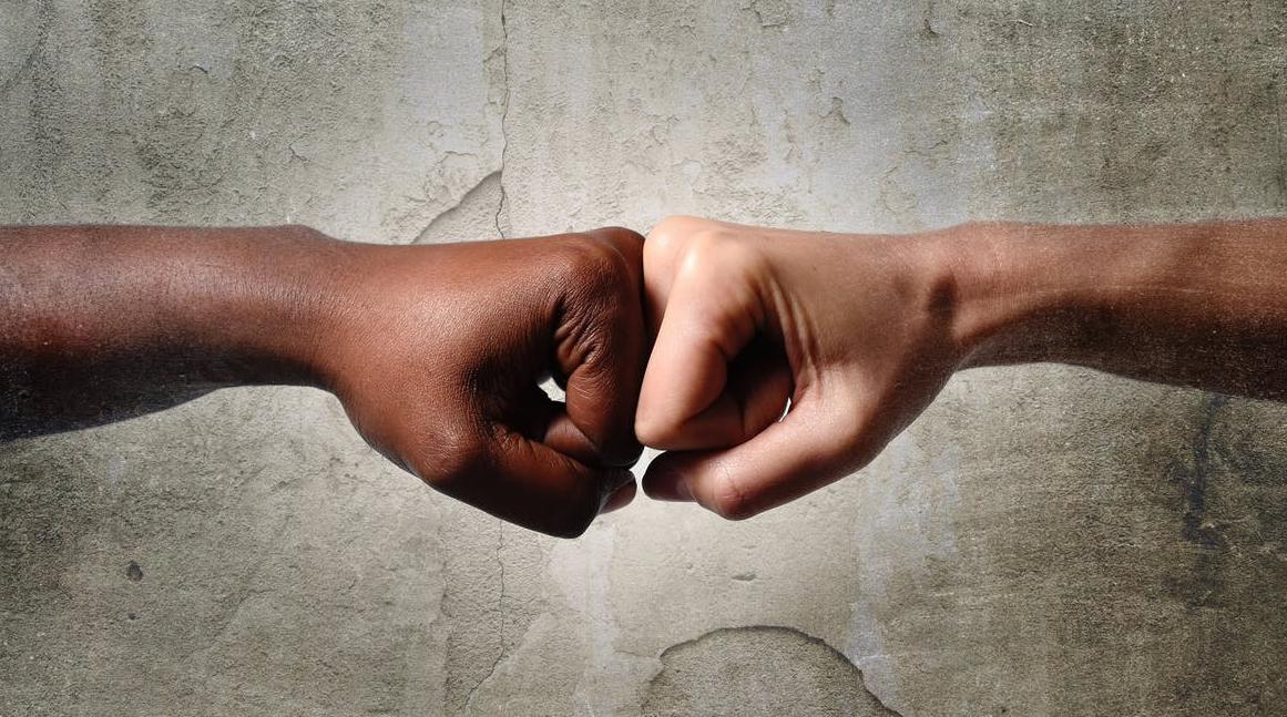 Anti-racisme : L'Oréal annonce la suppression de certains mots, comme "blanchis…