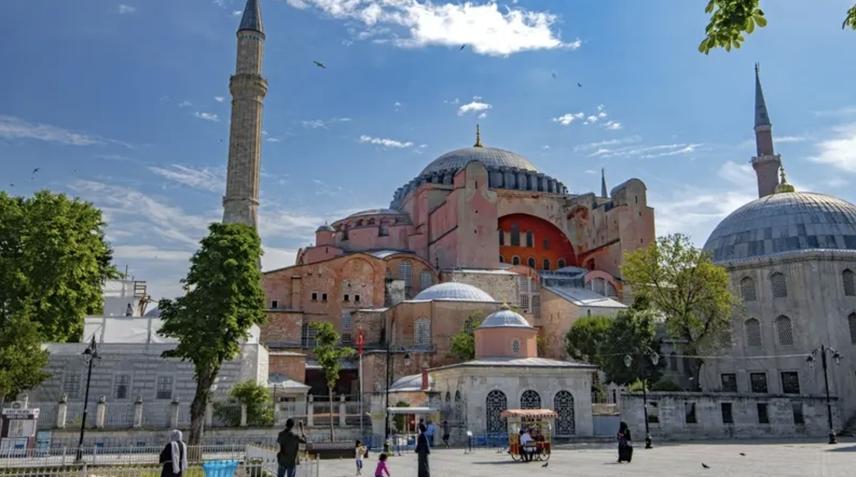 Turquie: Sainte-Sophie transformée en mosquée mais restera ouverte aux visiteurs