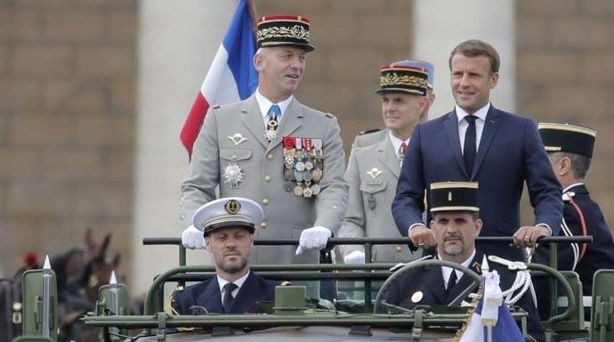 France: une cérémonie militaire réduite pour célébrer le 14-juillet