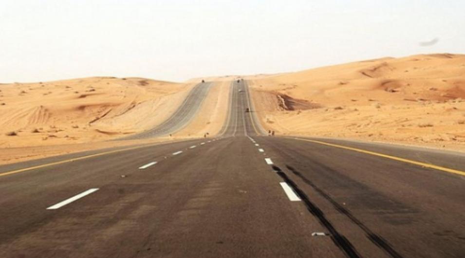 تقدم الأشغال بمحور جهة كلميم واد نون من مشروع الطريق السريع تزنيت العيون