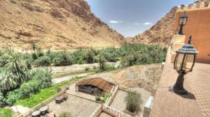 مضايق تدغى نواحي مدينة تنغير..مياه صافية بين الجبال تريح العين والنفس