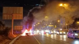 بالصور: تسجيل حوادث سير بعد قرار منع التنقل من والى 8 مدن