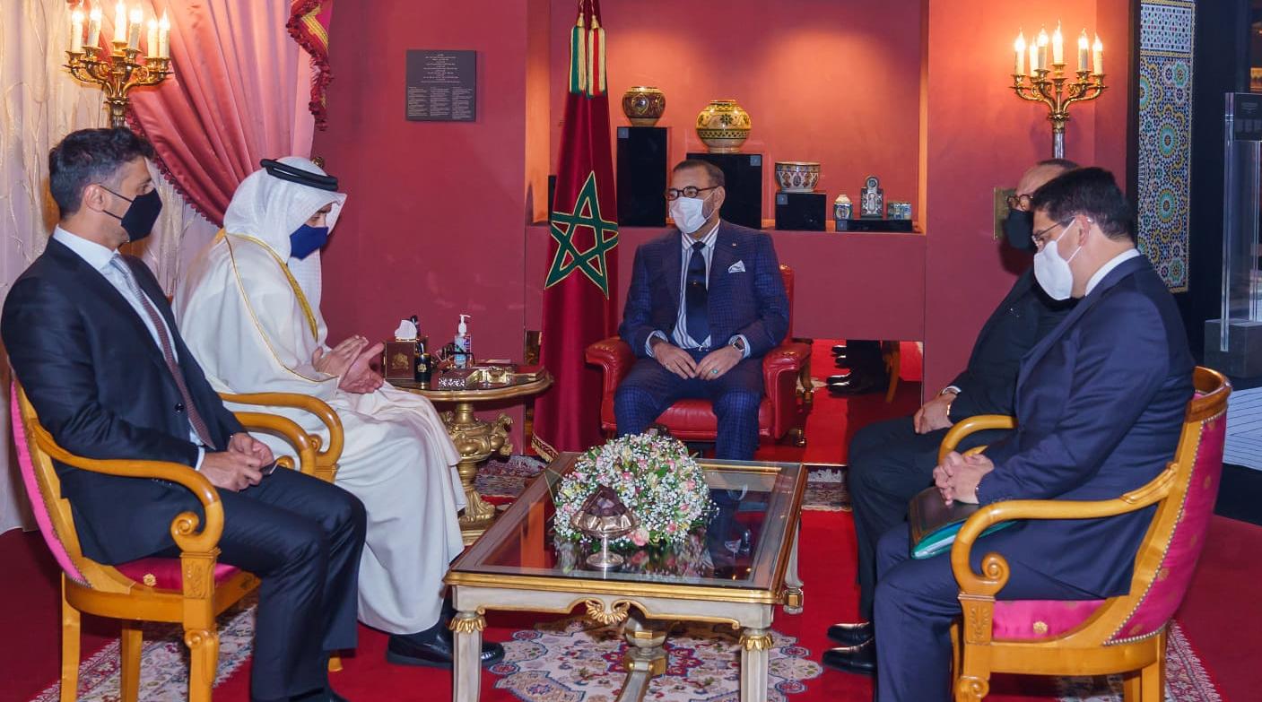 SM le Roi reçoit le ministre émirati des Affaires étrangères et de la Coopérati…
