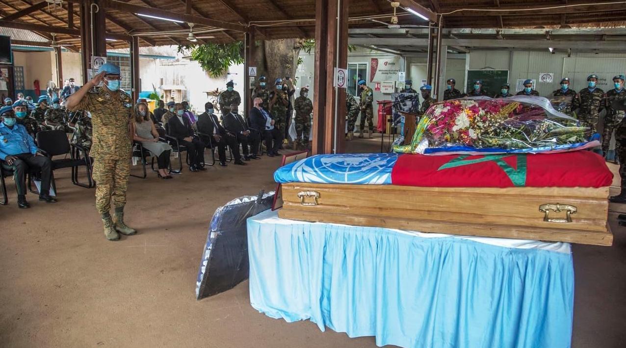 République Centrafricaine : La MINUSCA rend hommage aux deux casques bleus tués…