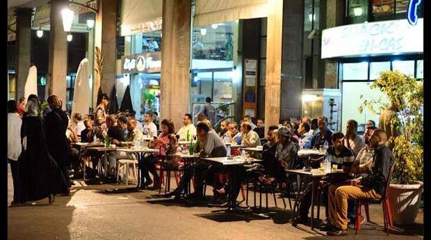 أرباب المقاهي والمطاعم:"لم نتلق أي رد من طرف وزير الشغل بخصوص مطلبنا بعقد اجت...