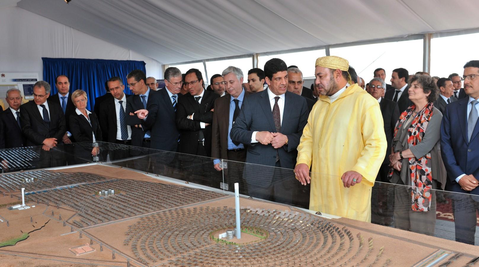 صحيفة وال ستريت جورنال: الطاقة المتجددة تقود تحولا صناعيا ضخما بالمغرب