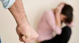 رئيسة شبكة حقوقية: أرقام العنف ضد النساء مفزعة ودعم الحكومة هزيل جداً