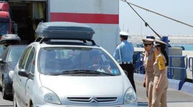 جريدة فرنسية: "مغاربة فرنسا ينتظرون معجزة للتمكن من قضاء الصيف في المغرب"