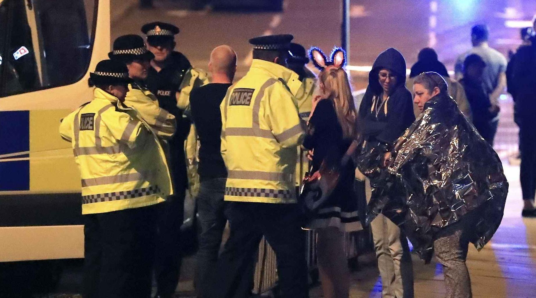 Au moins 22 morts dans un attentat terroriste à la sortie d’un concert à Manche…