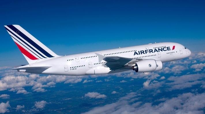 Suspension des vols: Air France maintient ses liaisons de et vers le Maroc jusq…