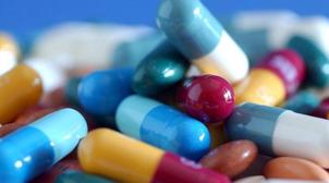 Covid-19 : Le Canada interdit l'exportation de médicaments aux Etats-Unis par c…