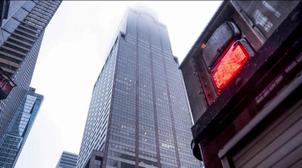 Atterrissage brutal d'un hélicoptère sur le toit d'un gratte-ciel new-yorkais: …