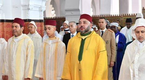 أمير المؤمنين يؤدي صلاة الجمعة بـ"مسجد للا أمينة" بمدينة الصويرة