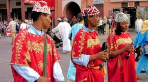 Marrakech célèbre en grande pompe l’inscription de l’art gnaoua sur la liste du…