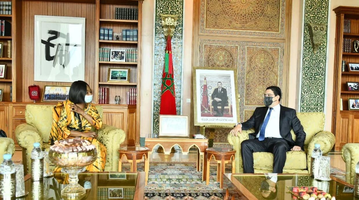Signature de trois accords de coopération entre le Maroc et la République centr…
