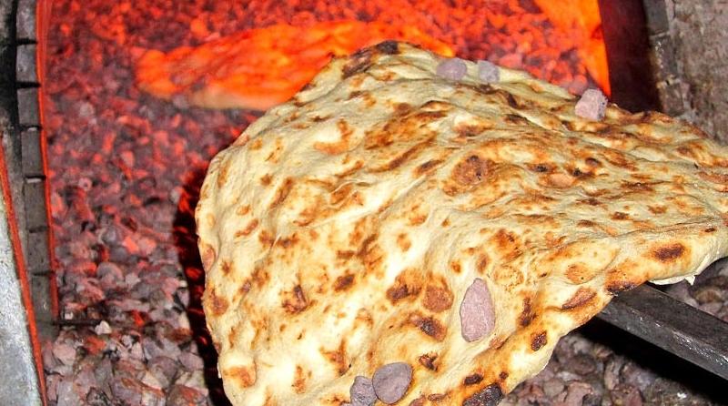 خبز " تفرنوت ": علامة متفردة تعانق أطباق مطاعم الدار البيضاء