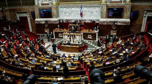 France/Covid-19: le Parlement adopte définitivement la prolongation de l'état d…