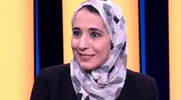 الباحثة المغربية هاجر المصنف تفوز بجائزة الذكاء الاصطناعي "ويمن تيك"