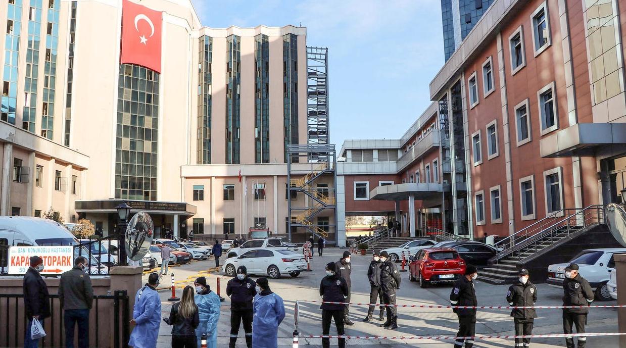 Turquie: un incendie dans le service Covid-19 d'un hôpital fait neuf morts
