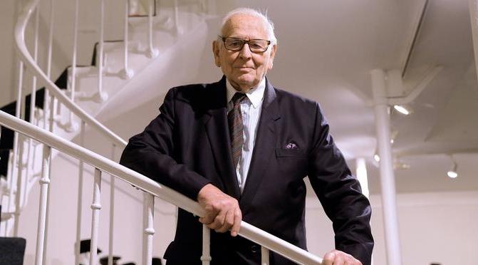 Le célèbre couturier français Pierre Cardin n'est plus