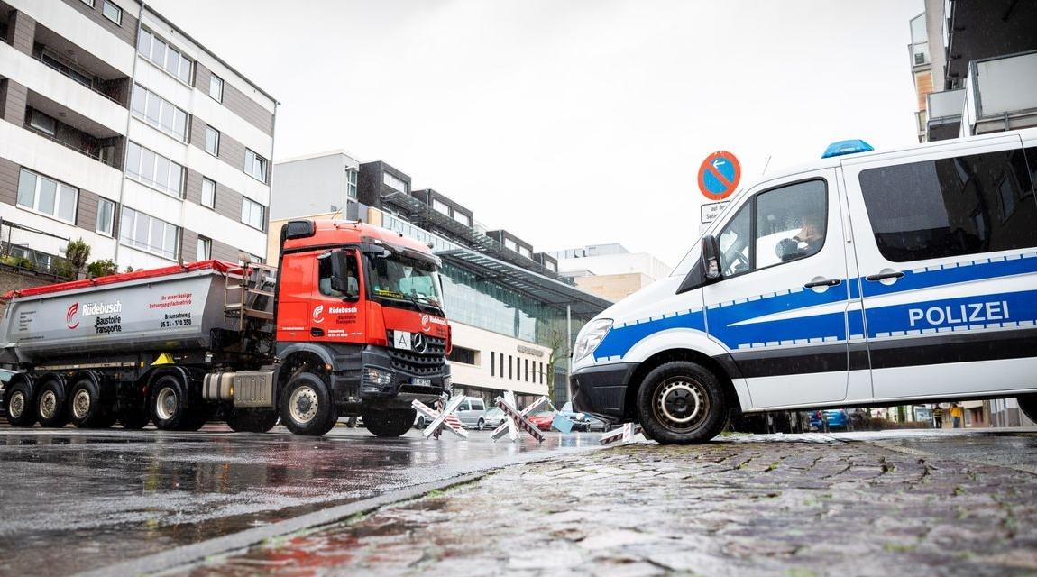 Allemagne: une voiture fonce dans un défilé de carnaval, plusieurs blessés (pol…