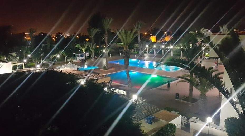 تخصيص منتجعات سياحية بعدة مدن لإقامة الطواقم الصحية التي تكافح كورونا